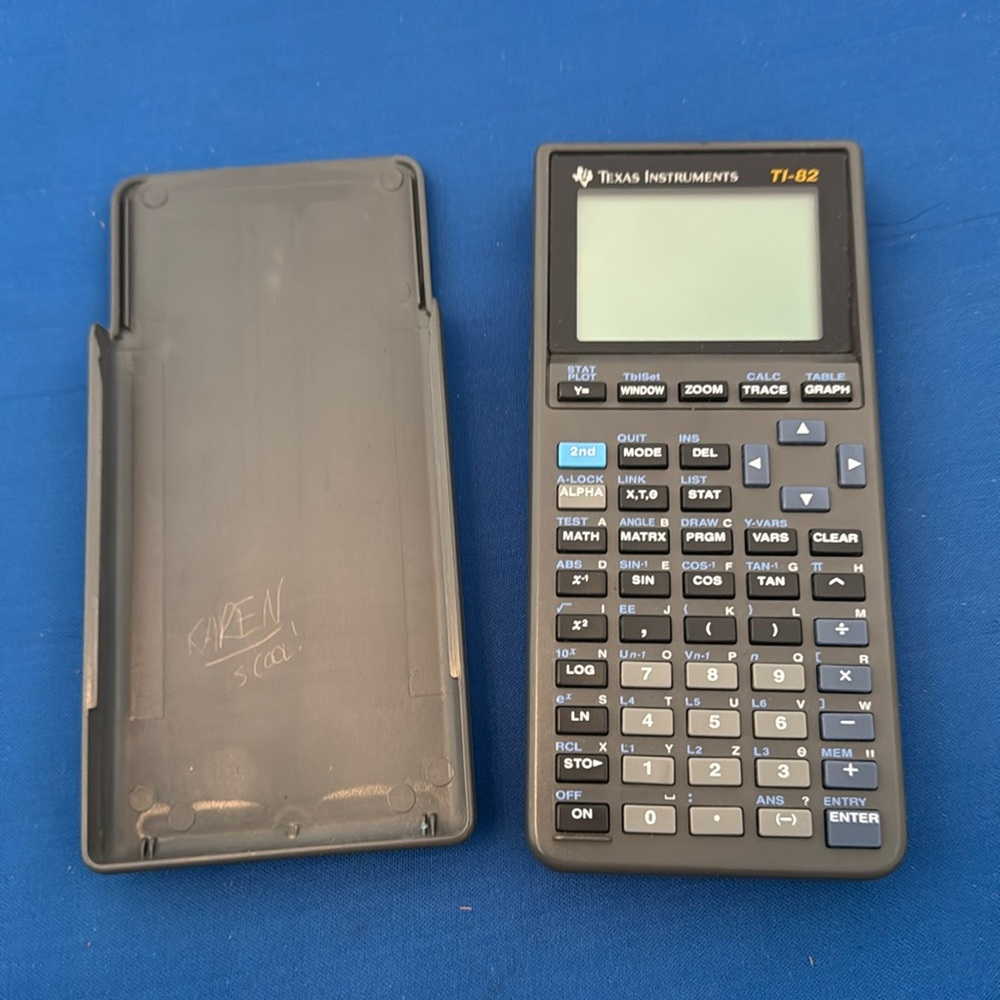 Texas instrument TI – 82